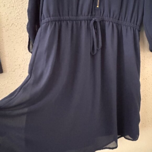 Vestido Azul con Cierre Frontal (Blue tunic-style dress with a front gold zipper - Picture 2 of 5